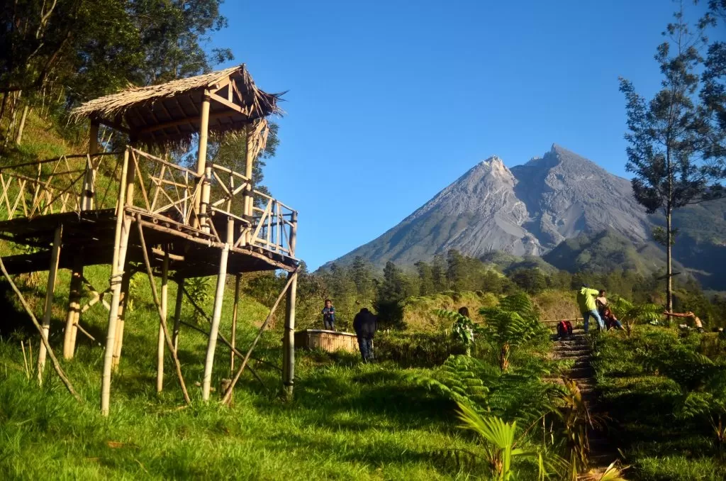 Tips Liburan ke Deles Indah, Tempat Terbaik untuk Melihat Gunung Merapi di Klaten